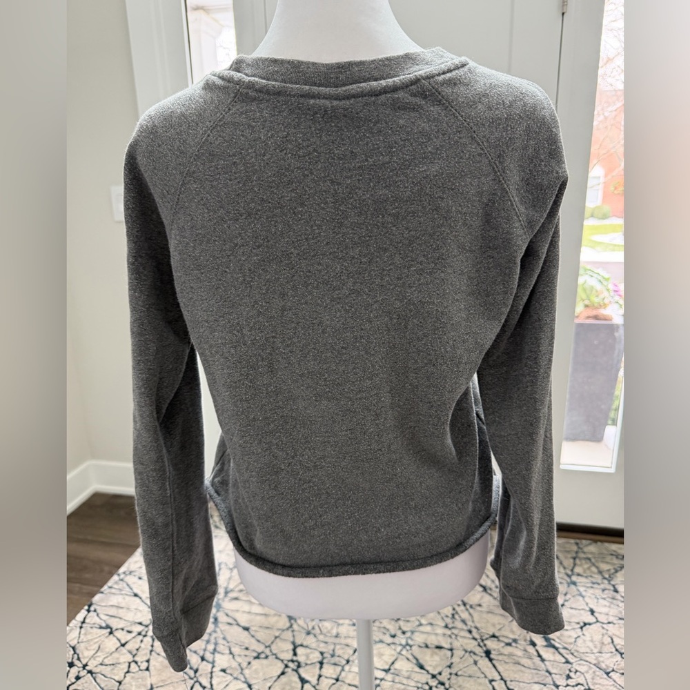 Woodloch Soft Gray Crewneck Sweatshirt - Women’s Small - Picture 2 of 4